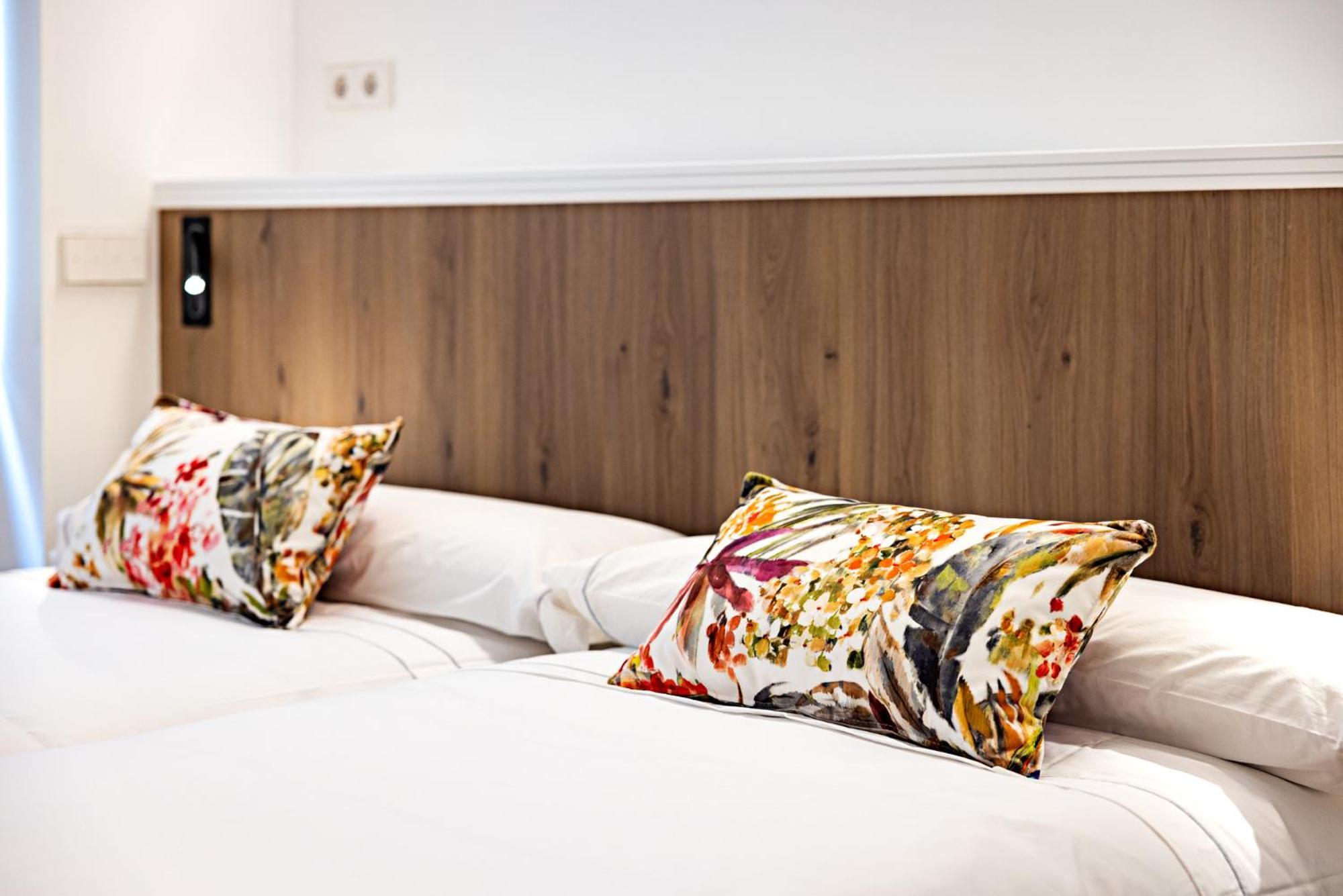 Hostal Paris Valladolid Eksteriør bilde