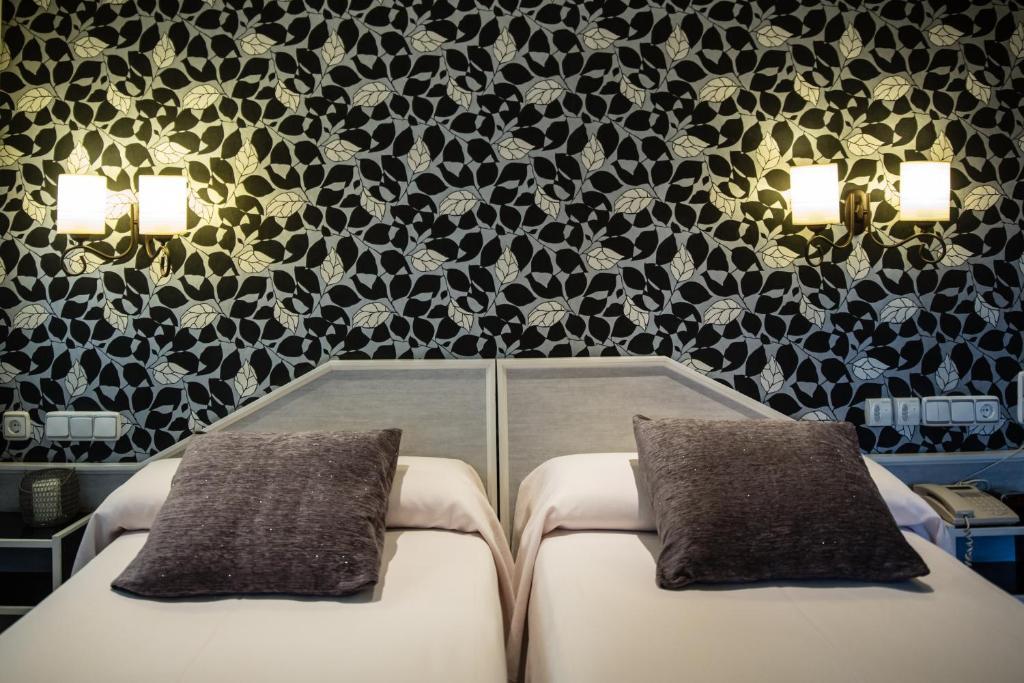 Hostal Paris Valladolid Eksteriør bilde